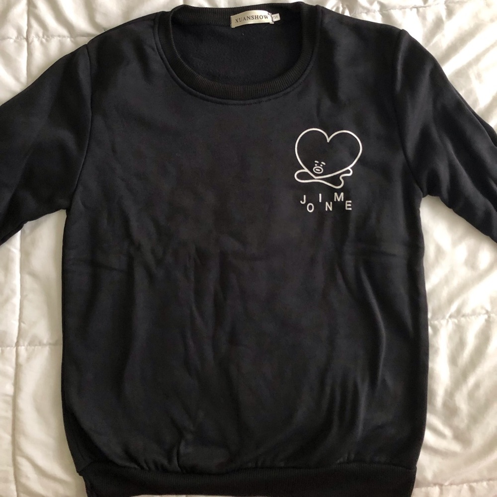 BTS MERCH | BT21 | TATA BLACK SWEATSHIRT | WHITE